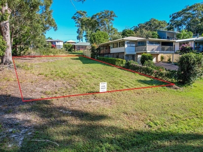 8 Seaview, Russell Island, QLD 4184