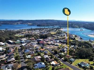1/3A MONTAGUE STREET NAROOMA, NSW 2546