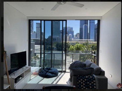 2 Bedroom Apartment Unit South Brisbane QLD For Sale At 630000