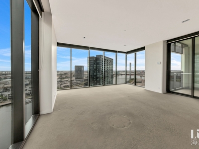 Two Bedrooms Apartment at Docklands