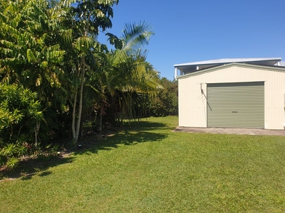 19 Hawthorne Dr, Kurrimine Beach, QLD 4871