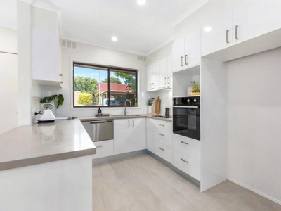 2 bedroom, Doncaster East VIC 3109