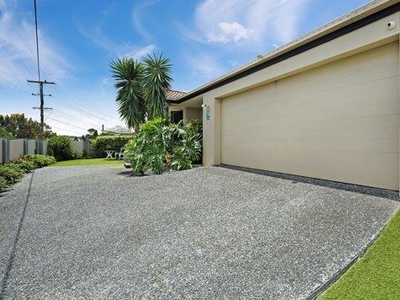 5 bedroom, Ashmore QLD 4214