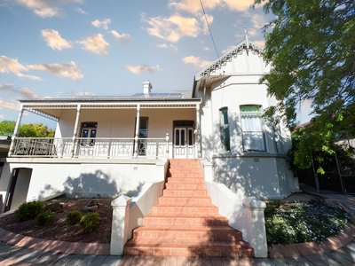 Victorian Home in Tightly Held Central Parkes Location