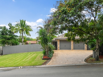 Exceptional Family Living in Riverwood Estate!