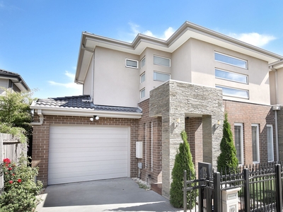 Modern Family Living - Street-fronted Townhouse in Noble Park