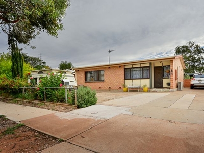 16 Mclennan Avenue, Whyalla Norrie, SA 5608