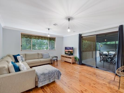 4 bedroom, Ambarvale NSW 2560