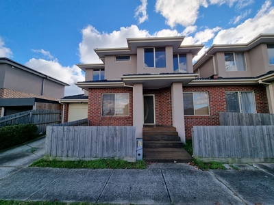 1B McWilliam Street, Springvale VIC 3171 - Townhouse For Lease
