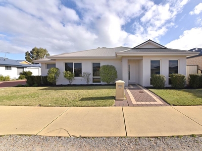 33 Oakpark Green, Clarkson WA 6030 - House For Lease