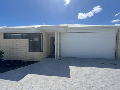 120B Kent Street, Rockingham WA 6168 - Villa For Lease