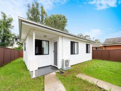 6A Clive Street, Fairfield NSW 2165 - Duplex For Lease