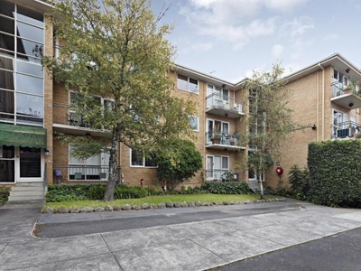 1 Bedroom Apartment Unit Malvern VIC For Sale At 370000