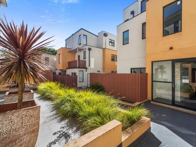 2 Bedroom Apartment Unit Frankston South VIC For Sale At
