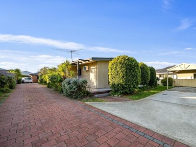 3 Bedroom Detached House Queens Park WA For Sale At