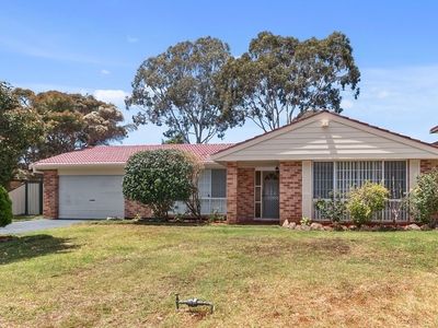 25 Dashmere Street, Bossley Park NSW 2176 - House For Lease