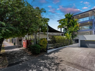 4/172 McLeod Street cairns north QLD 4870