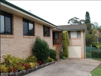 2/6 Gurra Place