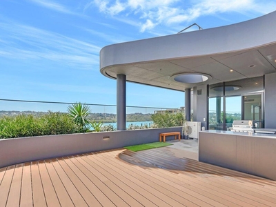 Waterview Penthouse | Grand Proportions