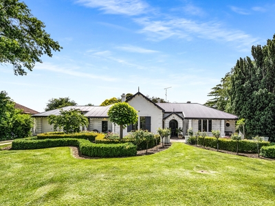 Luxury living on a grand scale in the historic heart of Mount Gambier