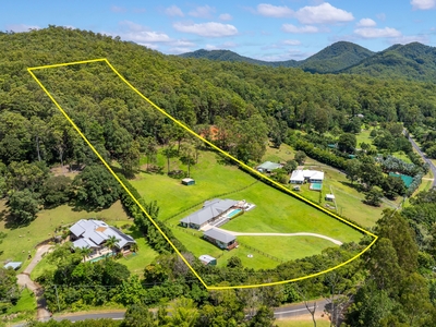 PRIVATE SANCTUARY IN TALLEBUDGERA VALLEY, PERFECT FOR FAMILIES AND HORSES