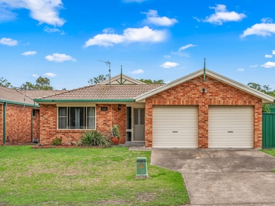 Spacious Torrens Title Unit With Park Outlook