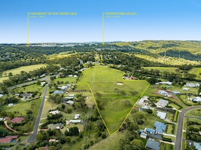 Versatile 13.7 acres just 6* minutes to Toowoomba Southside Shopping!