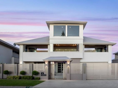 5 Bedroom Detached House Hillarys WA For Sale At