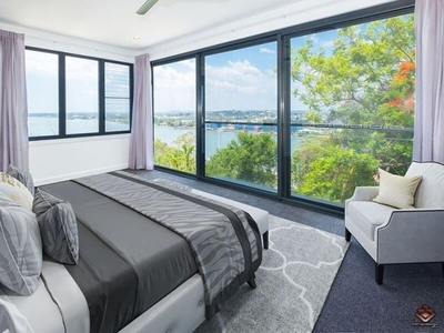 4 bedroom, Hamilton QLD 4007