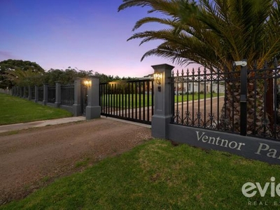 6 Bedroom Detached House Ventnor VIC For Sale At 380000000