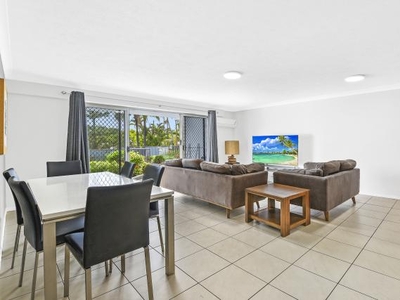 2 Bedroom Apartment Unit Runaway Bay QLD For Rent At 620