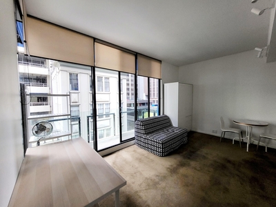 Furnished Single Bedroom Apartment - Centre of Melbourne CBD