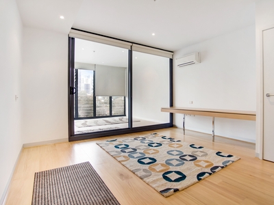 Modern 1 bedroom on Flinders Street