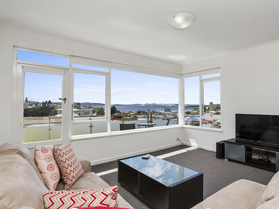 6/7 Montgomery Court, Sandy Bay TAS 7005