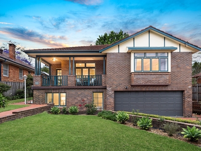 Superb full brick family home, only 1.2km to Lindfield station