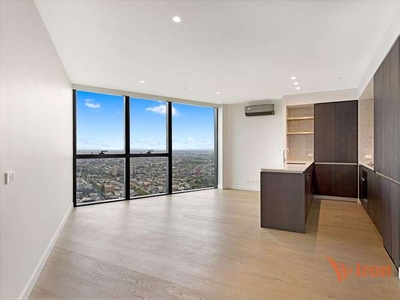 LUXURY HIGH RISE AURORA APARTMENTS!!
DIRECT CONNECTION TO MELBOURNE CENTRAL & TRAIN STATION!! ***Built-in Microwave and Fridge***