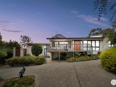 5 bedroom, Googong NSW 2620