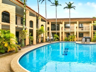 Oasis Inn & Holiday Apartments, 276 Sheridan Street , Cairns North, QLD 4870