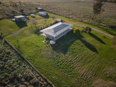 PRODUCTIVE RURAL LIFESTYLE PROPERTY WITH SUBDIVISION ENTITLEMENT