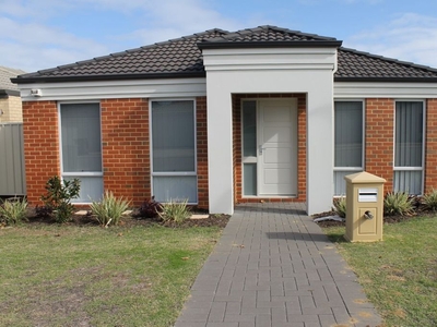 5 Dudson Street, Baldivis WA 6171 - House For Lease