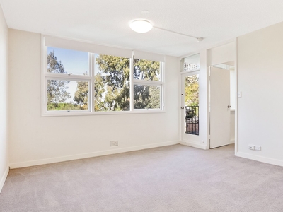 SOLD BY STEPHEN CHUI - RAY WHITE AY REALTY CHATSWOOD