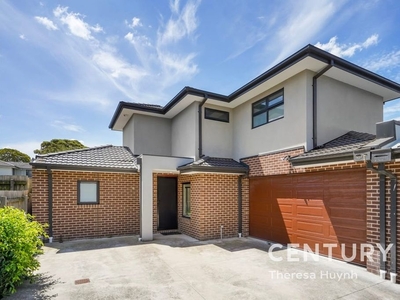 2/1 Grandview Avenue, Mulgrave VIC 3170 - Townhouse For Lease