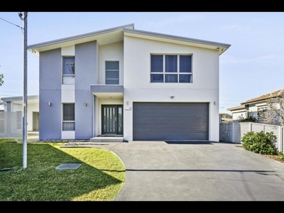 7 Bedroom Detached House Fairfield West NSW For Sale At