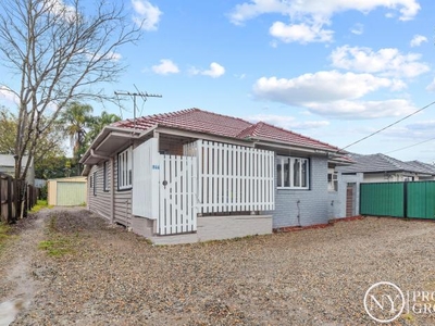 2 Bedroom Detached House Archerfield QLD For Sale At 4990001385