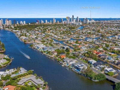 3 Bedroom Detached House Broadbeach Waters QLD For Sale At 100