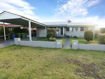 3 Bedroom Detached House Harristown QLD For Sale At 360000