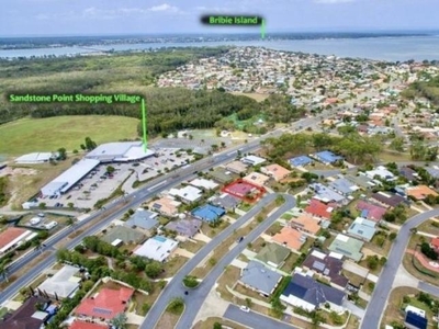 4 Bedroom Detached House Sandstone Point QLD For Sale At 859000
