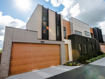 4 Bedroom Detached House Templestowe Lower VIC For Sale At