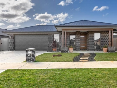 4 Bedroom Detached House Winter Valley VIC For Sale At 795000