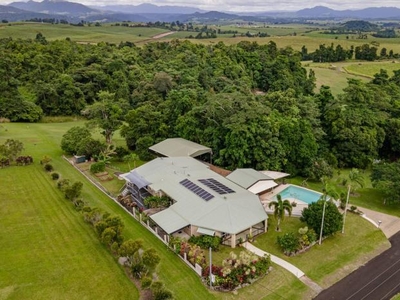 6 Bedroom Detached House Pin Gin Hill QLD For Sale At 1300000